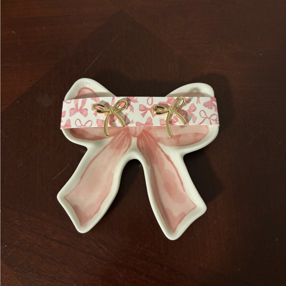 Pink Bow Jewelry Tray with Gold Bow Earrings!